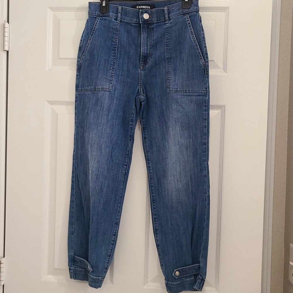 Express Cropped Straight High Rise Pants
